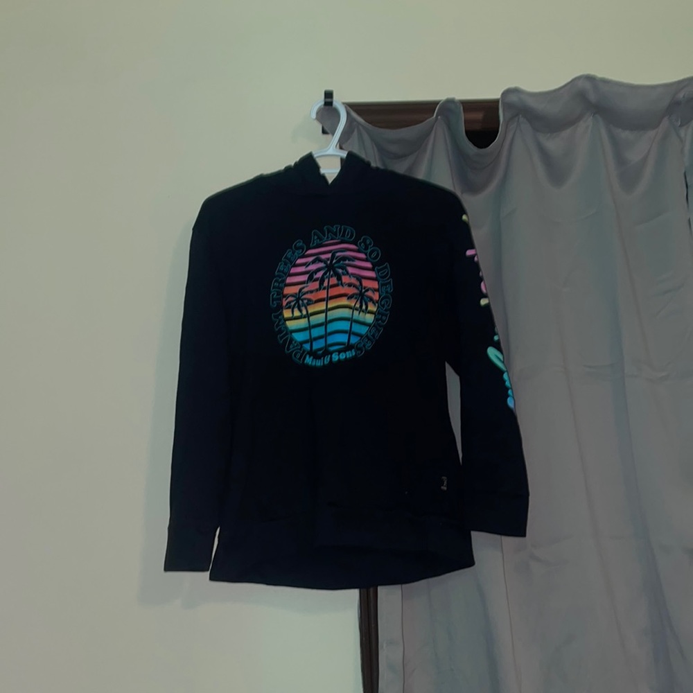 Maui and sons hoodie